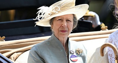 Anna hercegnő új frizurája valami álomszép: évtizedek óta először változtatott a megjelenésén