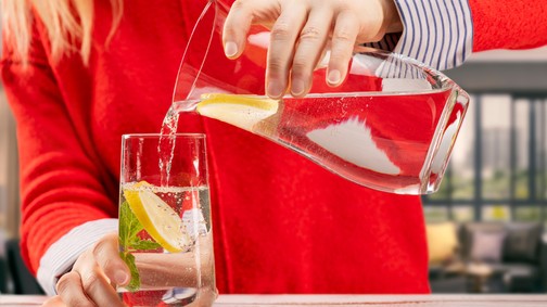 Ezért igyál ezentúl minden nap citromos vizet