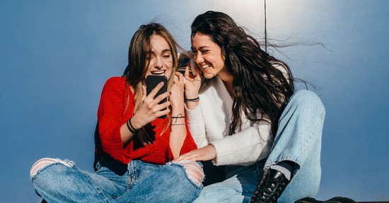 A digitális világ alapjaiban megrengette, kiben bízhatunk meg, már a barátságok sem a régiek