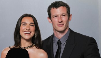 Callum Turner bérlakásban nőtt fel, ma Dua Lipa várja, hogy feleségül vegye