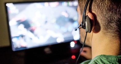 Két nap alatt meghalt az internetfüggő tini az elvonón!