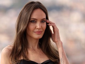 Angelina Jolie üzenetétől megszakad a szívünk