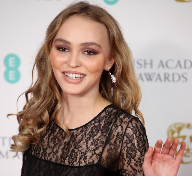 Lily-Rose Depp a Bafta vörös szőnyegén