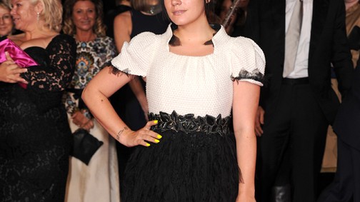 Lily Allen harsány körömlakkja