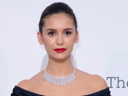 Nina Dobrev tiszta Audrey Hepburn ebben a szettben