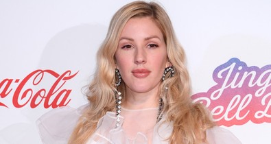 Ellie Goulding papicipőt húzott, és az eredmény egészen mókás