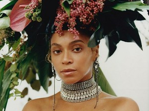 Beyoncé olyat tett a Vogue címlapján, mint még soha senki