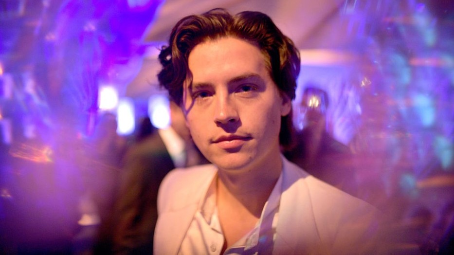 Cole Sprouse se veled, se nélküled kapcsolatáról vallott