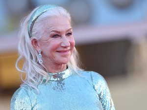 Helen Mirren csak úgy sziporkázott a 2021-es velencei filmfesztivál vörös szőnyegén