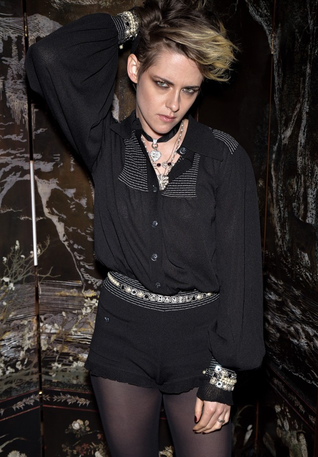Kristen Stewart teljesen Chanel szerelésben