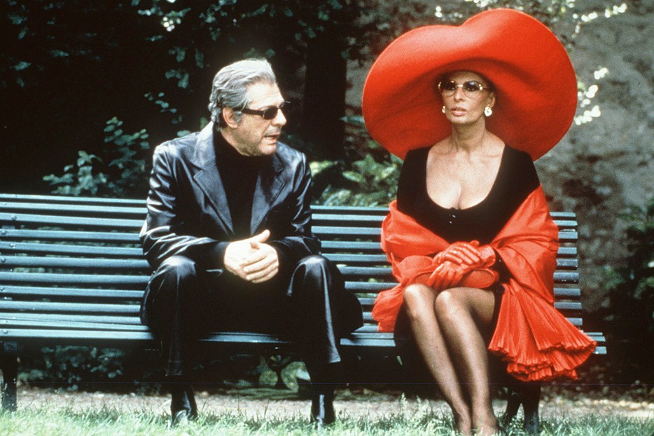 Marcello Mastroianni és Sophia Loren az 1994-es Prêt-à-Porter – Divatdiktátorok című komédiában is együtt játszott