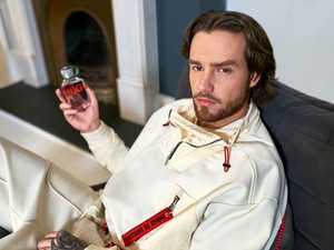 Környezettudatos és merészen férfias: Az ikonikus HUGO MAN illat megújult külsővel hódít