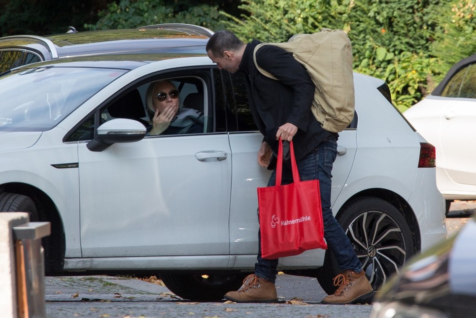 Keanu Reeves centis hajjal szinte felismerhetetlen