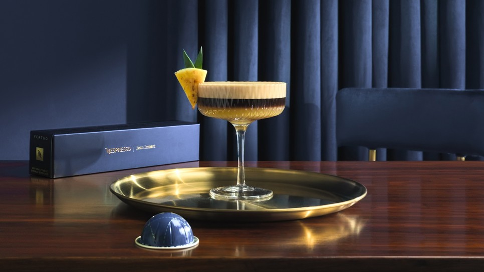 Jöhet egy stílusos Nespresso Double Espresso Mocktail?