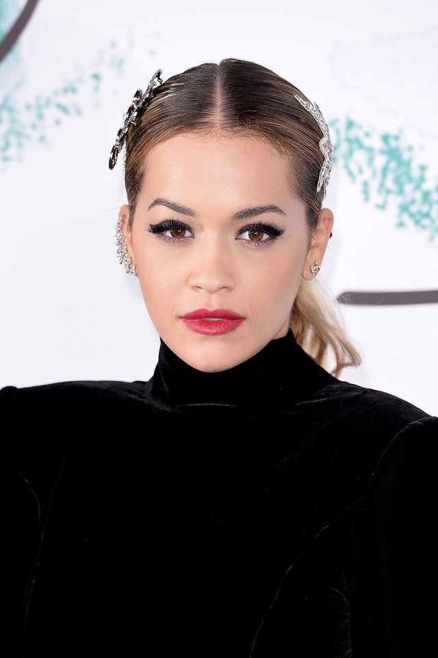 Rita Ora überszexi bikinit villant a nyaralásán