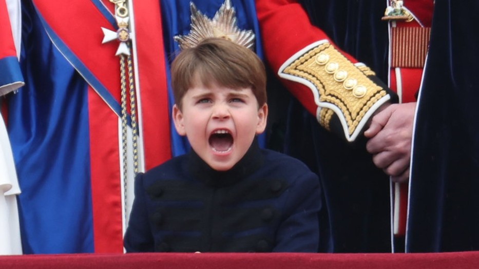 Lajos herceg hozta a formáját Károly király koronázásán, és imádjuk érte!