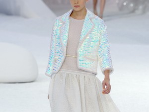 Mihalik Enikő lett a Chanel bikinis lánya