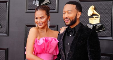 Chrissy Teigen első babafotója könnyeket csal majd a szemedbe