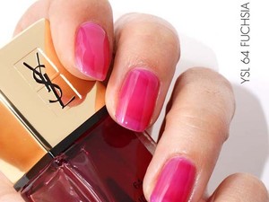 A nyár legújabb trendje: zseléhatású körmök!