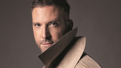 Hol kezdődik a meztelenruha, és miért teheti meg egy filmfesztivál, hogy betiltja? Merő Péter divattervező válaszol