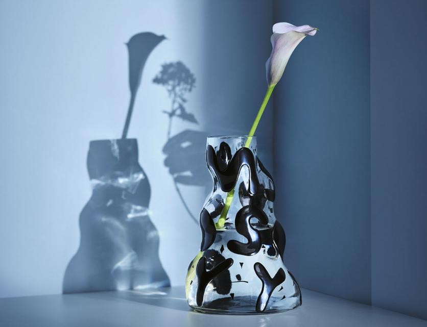 Váza, átlátszó üveg, fekete 25 cm, 6 990 Ft