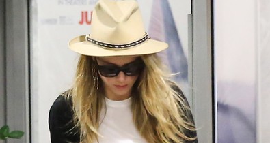 Amber Heard orvos jár, és most is nagyon sovány