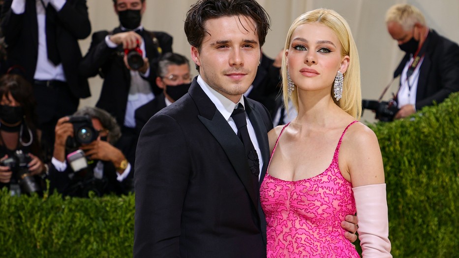 Brooklyn Beckham és Nicole Peltz összeházasodtak egy roppant pazar esküvő keretében Floridában