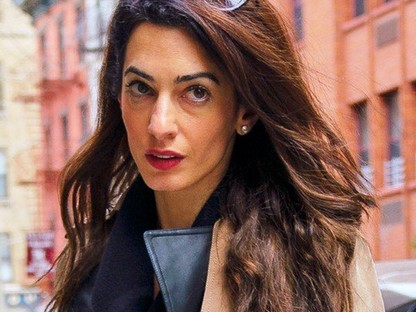 Amal Clooney bebizonyította, hogy a csíkos még mindig nem unalmas! 