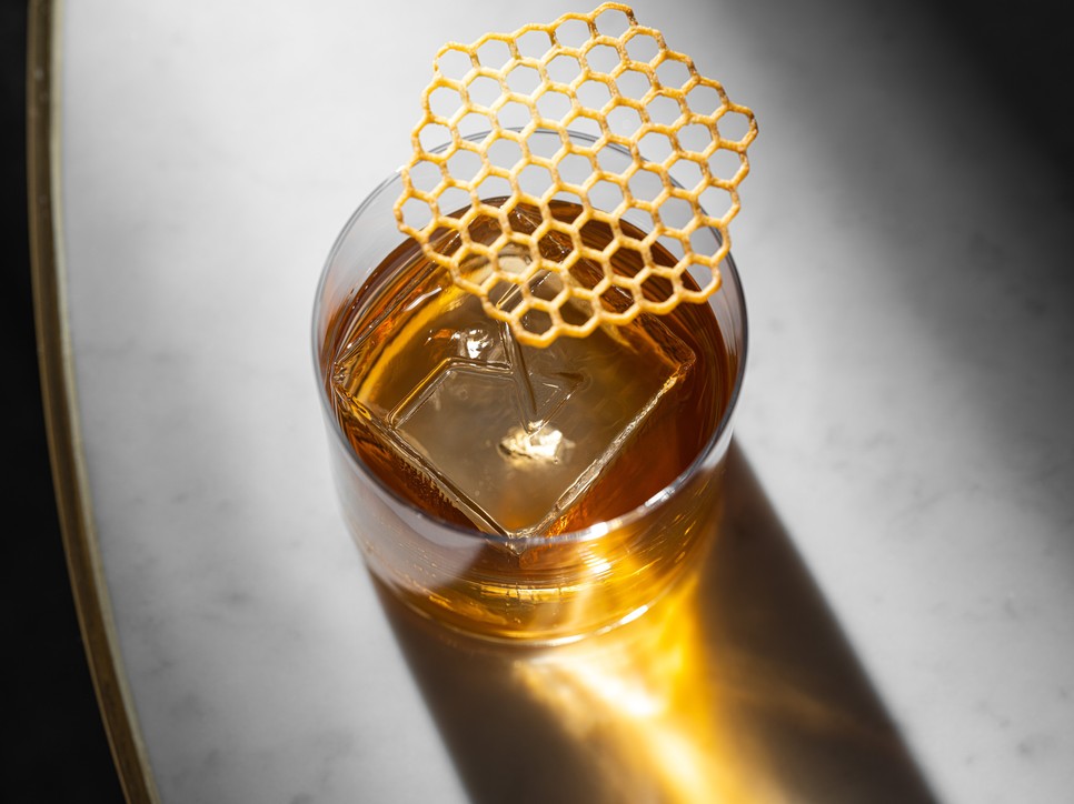 White Raven Skybar & Lounge