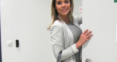 Kiss Ramóna munkaruhában