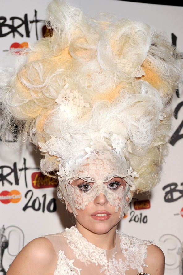 Elképesztő alkotás a 2010-es Brit Awardsra.