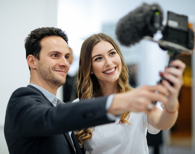 Szántó Péter VLOGJA: A Glamour WOTY jelöltjei inspiráltak és még szelfiztünk is