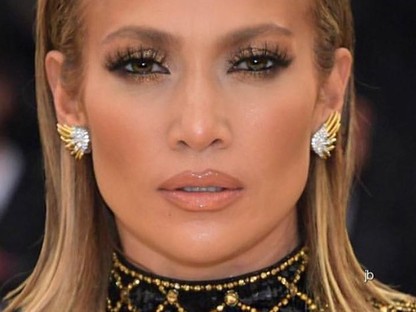 Ez mi? Jennifer Lopez a világ legrövidebb szoknyáját vette fel! 