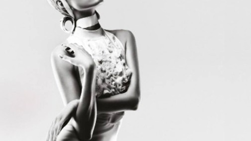 Jótékonysági divatbemutató a vak gyermekek megsegítéséért