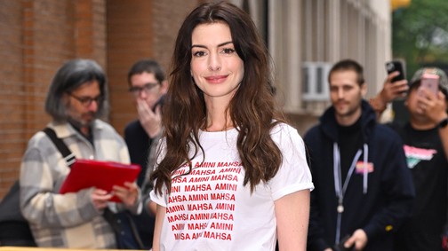 Leereszkedőnek nevezték Anne Hathaway-t, miután bejárta a világot, hogyan utasította el rajongóit