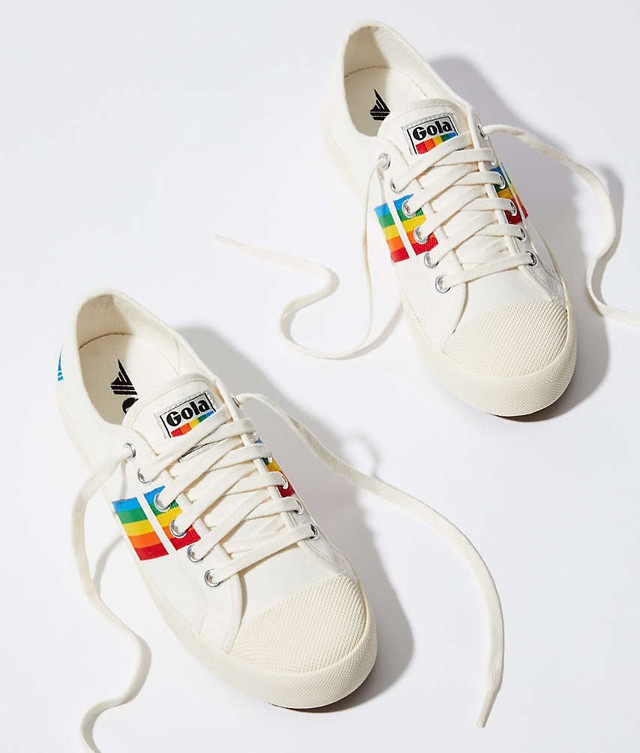 Mindenki ezekre a szivárványos cipőkre vadászik a nyáron