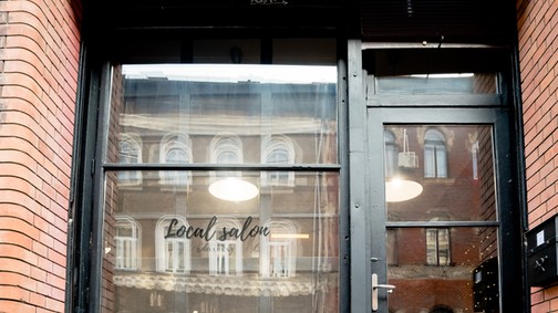 A hely, ahol tényleg a vendég van középpontban: új hajszalon nyílt a belvárosban!