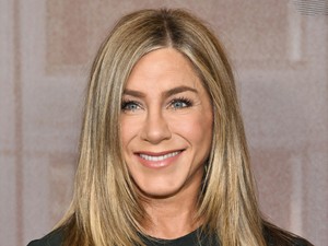 Jennifer Aniston és Jim Curtis szerelmesebbek, mint valaha, a színésznő friss fotóiból csak úgy árad a boldogság