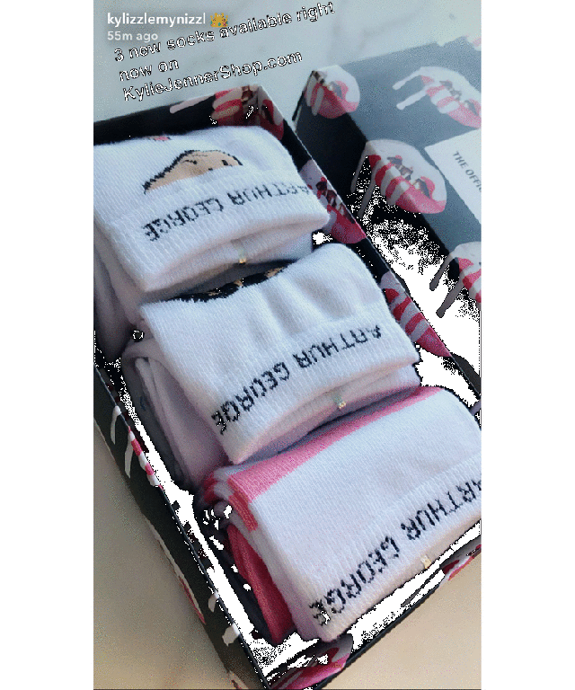 Kylie Jenner és Robert Kardashian közös kollekciót terveztek! Bár ne tették volna!