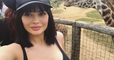 Kylie Jenner most tényleg megmutatta hatalmas melleit