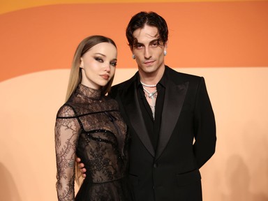 Dove Cameron és Damiano David összeházasodtak, elképesztően különleges ruhát viselt a menyasszony