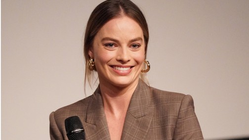 Margot Robbie pasis szettben is csodás