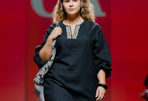 Indiában ruhát gyártatni úgy is lehet, hogy segítesz az ott élőknek