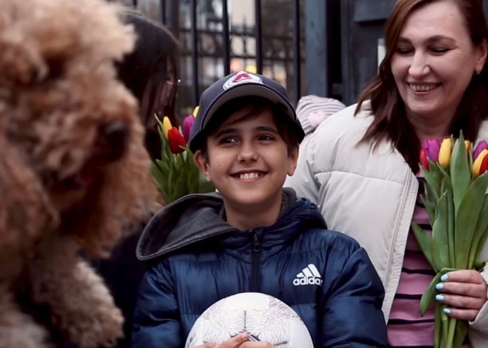 A 11 éves kisfiú, aki egyedül menekült el Ukrajnából, végre újra találkozott az édesanyjával