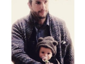 Jaj de édes Mila Kunis kislánya!