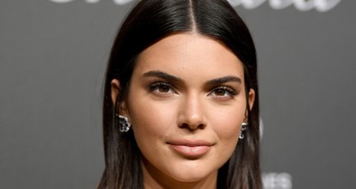 Kendall Jenner 200 ezres farmerján röhögnek a kommentelők