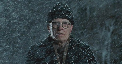 Hihetetlen, tényleg egy színésznő játssza ezt az öregembert