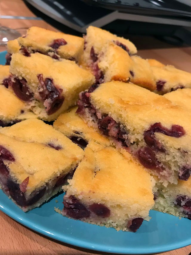 Az új kedvenced: pofonegyszerű omlós meggyes