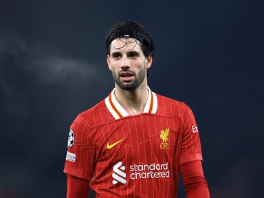 Friss fotókon Szoboszlai Dominik és felesége: Buzsik Borka valami álomszép kismama