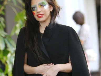 Lady Gaga egész nap karakterben